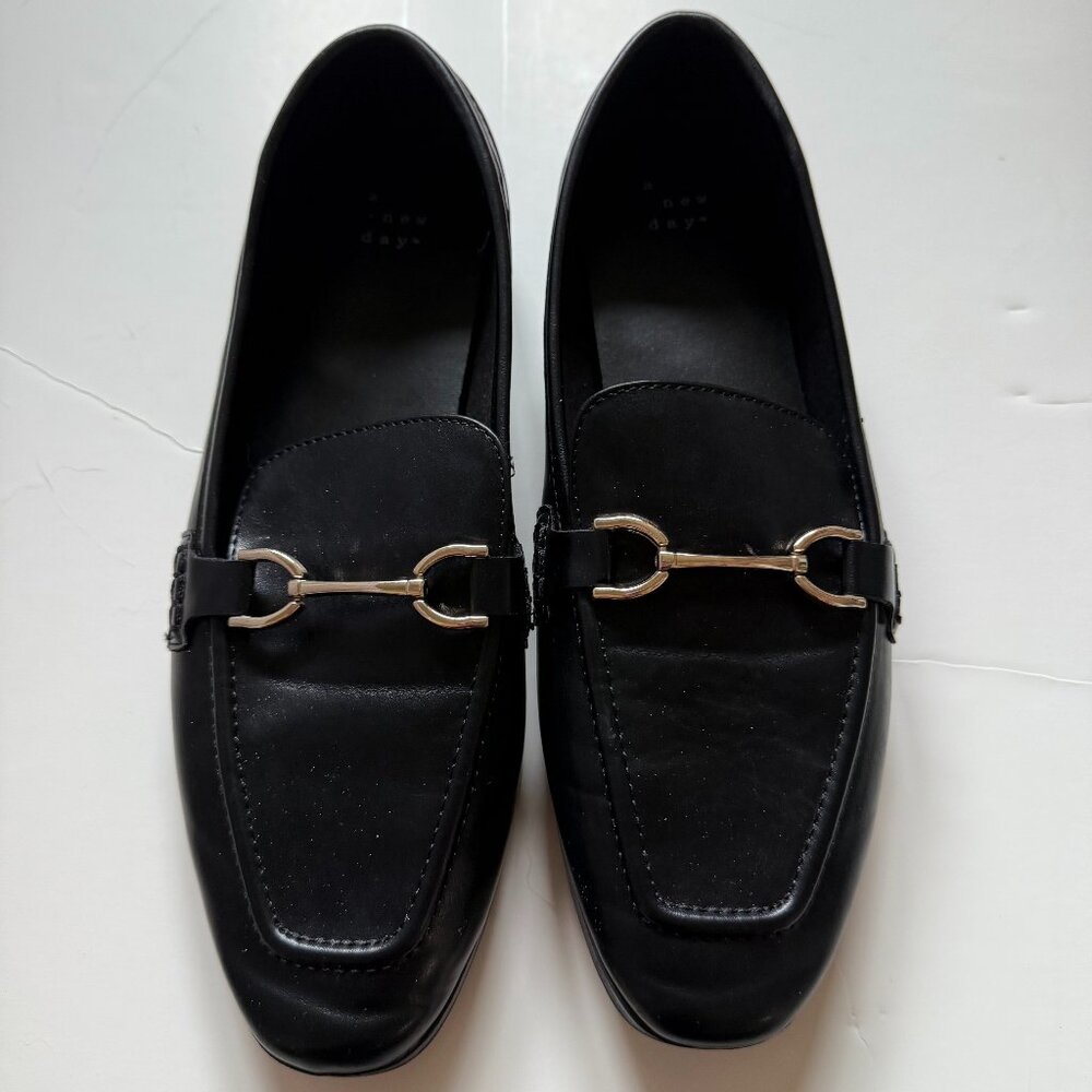 Madden Girl Women's Black Loafers
